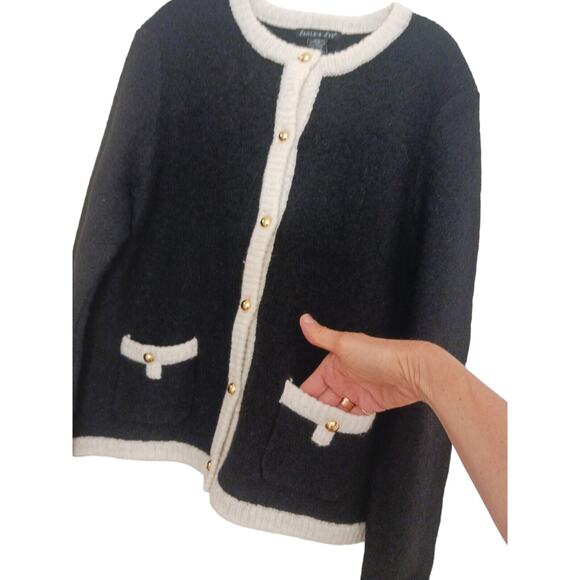 WOOL Cardigan Sweater Sz M BLACK White Gold Buttons Preppy Holiday Old Money Vtg - Picture 3 of 11